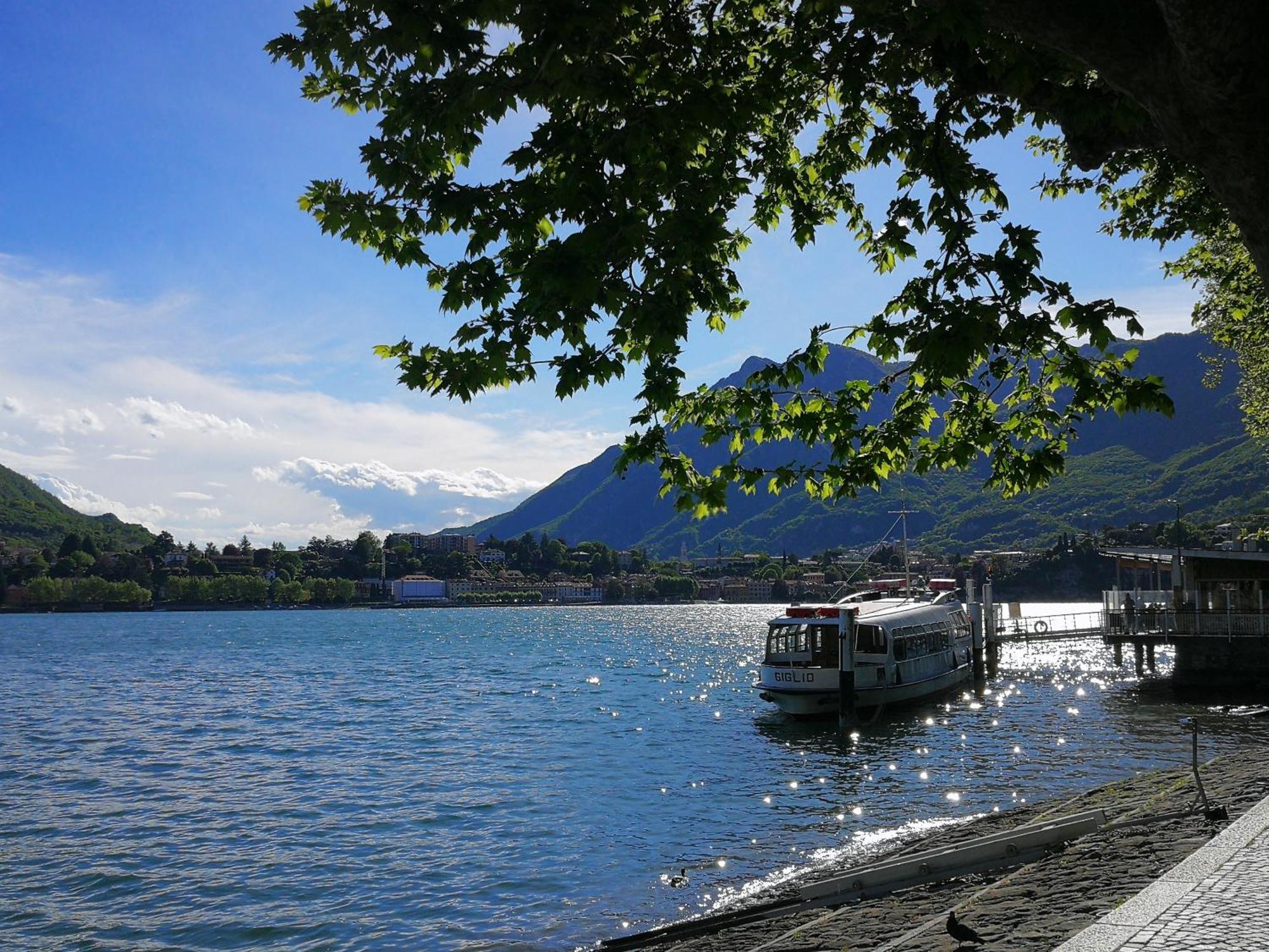 Ferienwohnung Big Romantic Lake View & Terrace Lecco Exterior foto