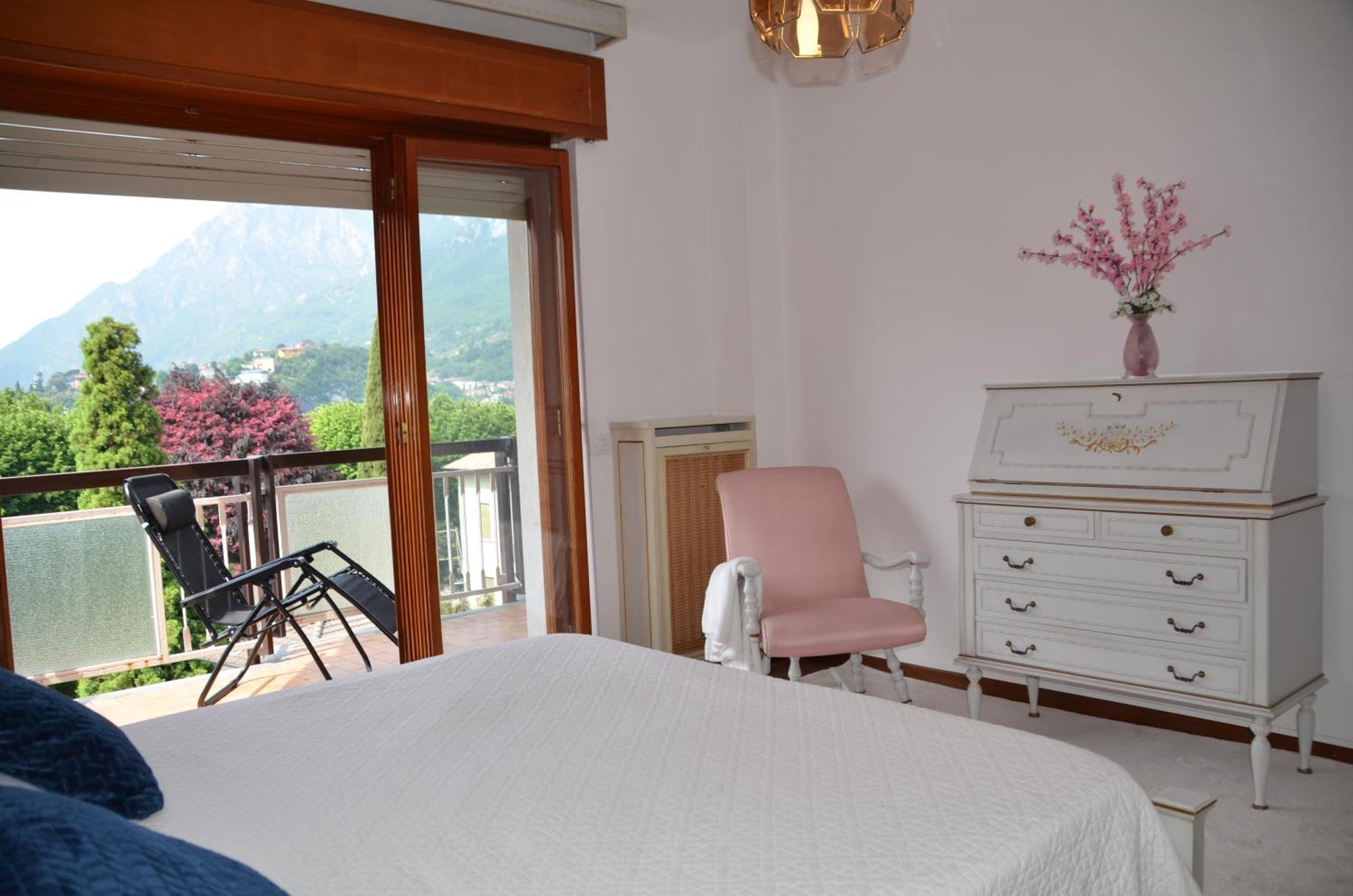 Ferienwohnung Big Romantic Lake View & Terrace Lecco Exterior foto