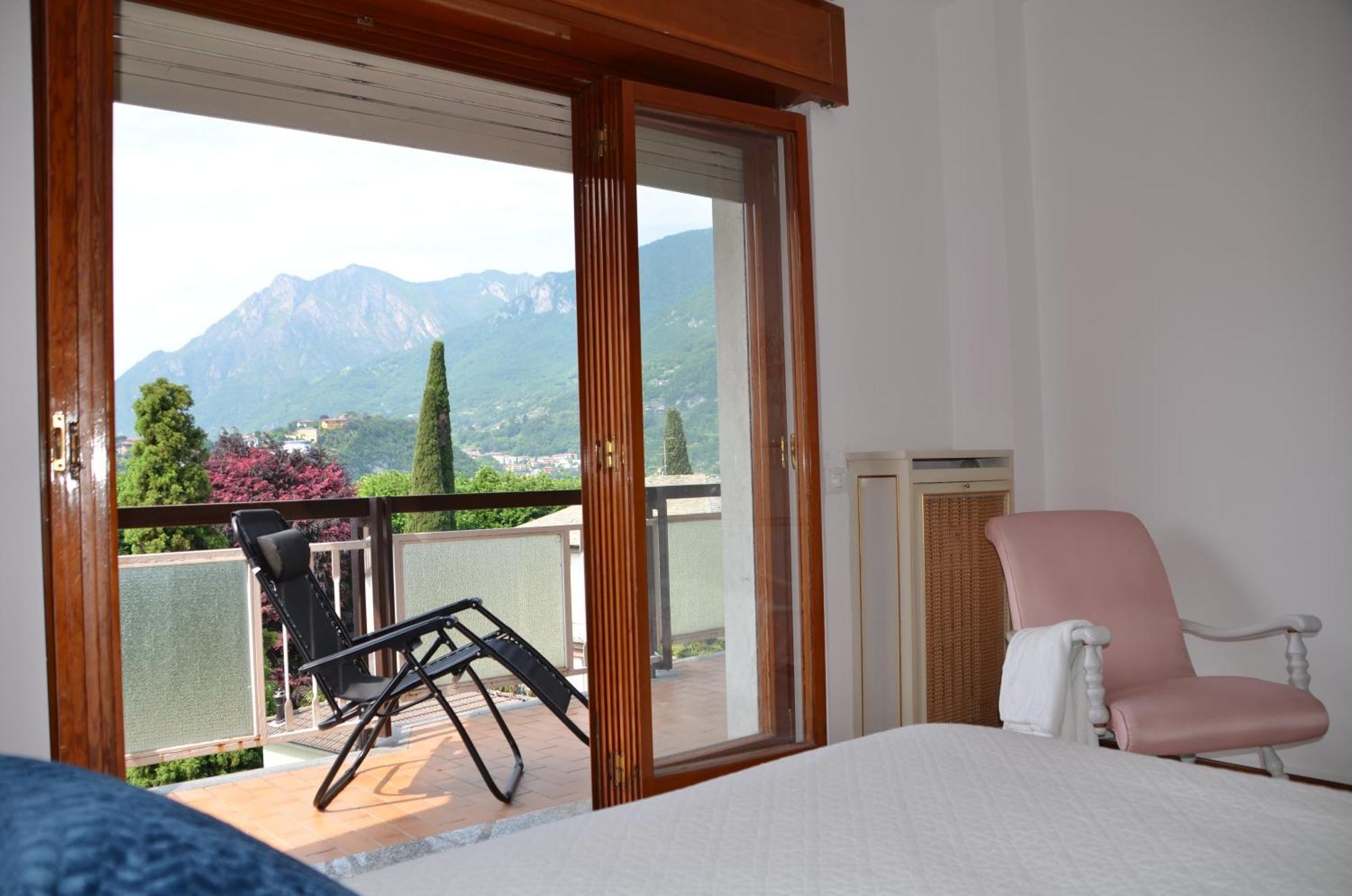 Ferienwohnung Big Romantic Lake View & Terrace Lecco Exterior foto