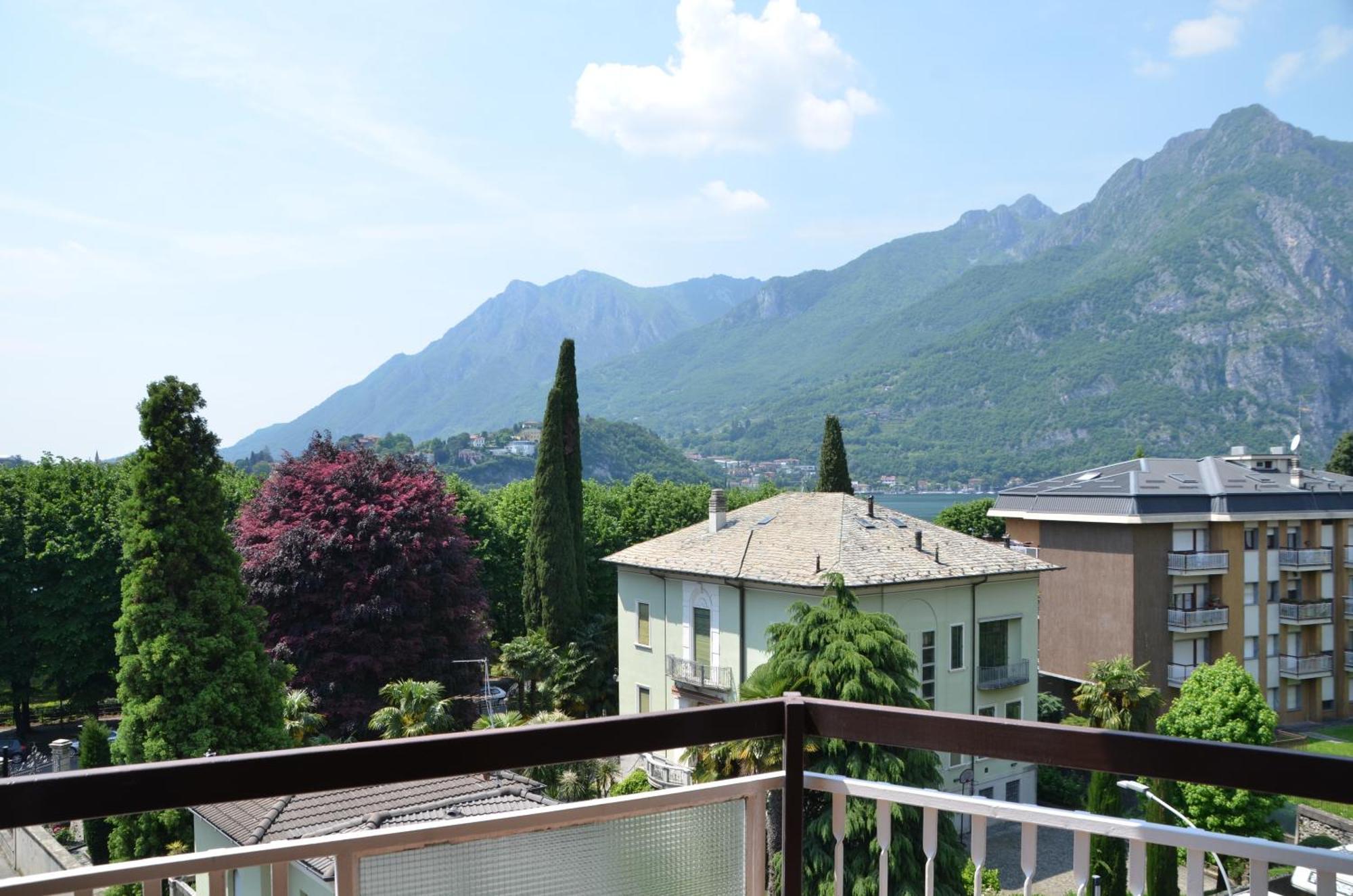 Ferienwohnung Big Romantic Lake View & Terrace Lecco Exterior foto